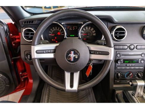 Used 2005 Ford Mustang GT RWD image 22