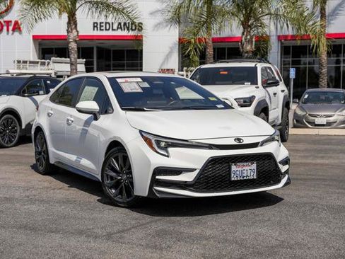 Certified 2023 Toyota Corolla SE w/ SE Premium Package FWD image 1