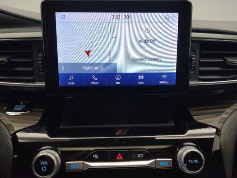 Used 2021 Ford Explorer Limited w/ Equipment Group 301A AWD/4WD image 25