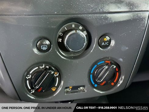Used 2017 Nissan Versa S Plus FWD image 11