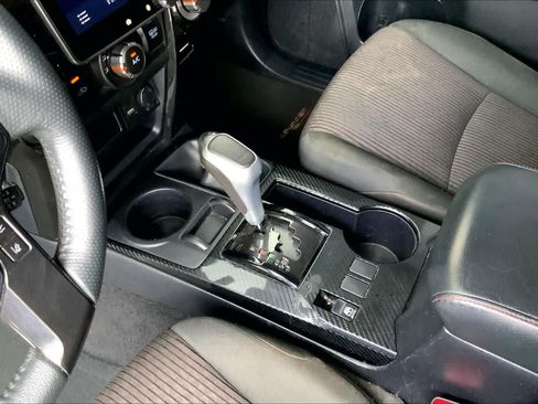 Used 2020 Toyota 4Runner TRD Off-Road AWD/4WD image 16