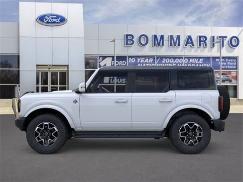 New 2025 Ford Bronco Outer Banks image 3