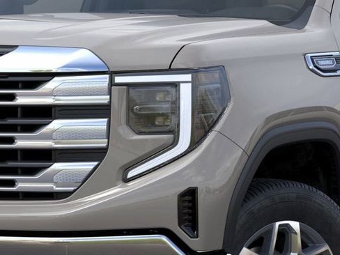 New 2026 GMC Sierra 1500 SLE image 10