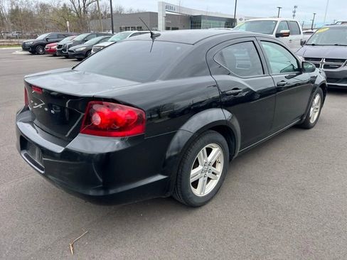 Used 2013 Dodge Avenger SE image 5