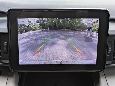 Used 2023 Ford Explorer XLT RWD image 24