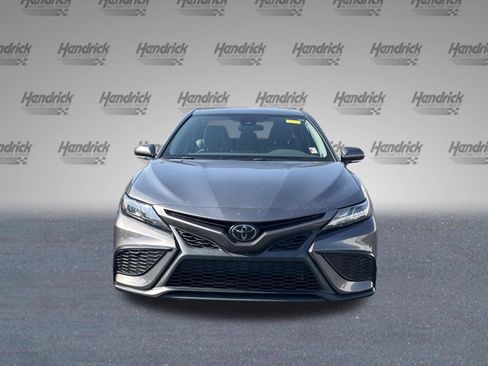 Used 2023 Toyota Camry SE FWD image 5