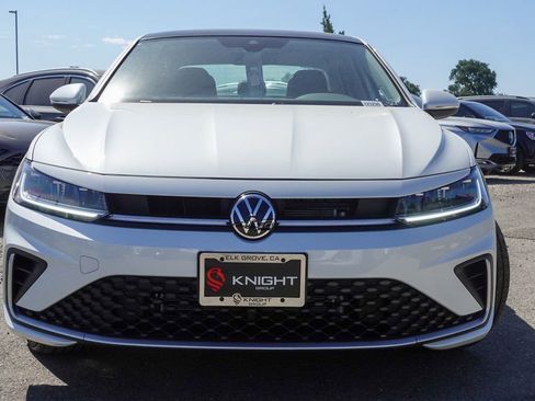 New 2025 Volkswagen Jetta SEL image 4