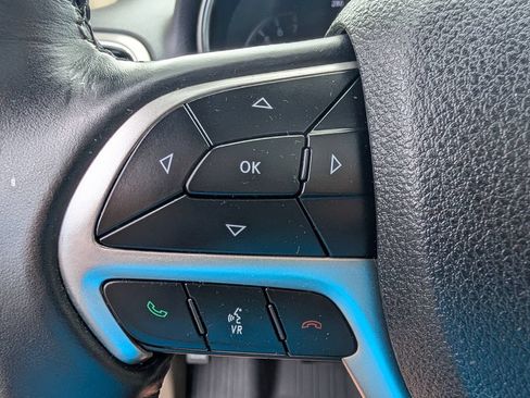 Used 2018 Jeep Grand Cherokee Limited AWD/4WD image 9