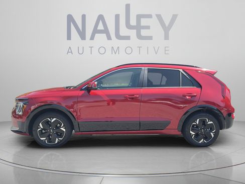 Certified 2024 Kia Niro Wind FWD image 2