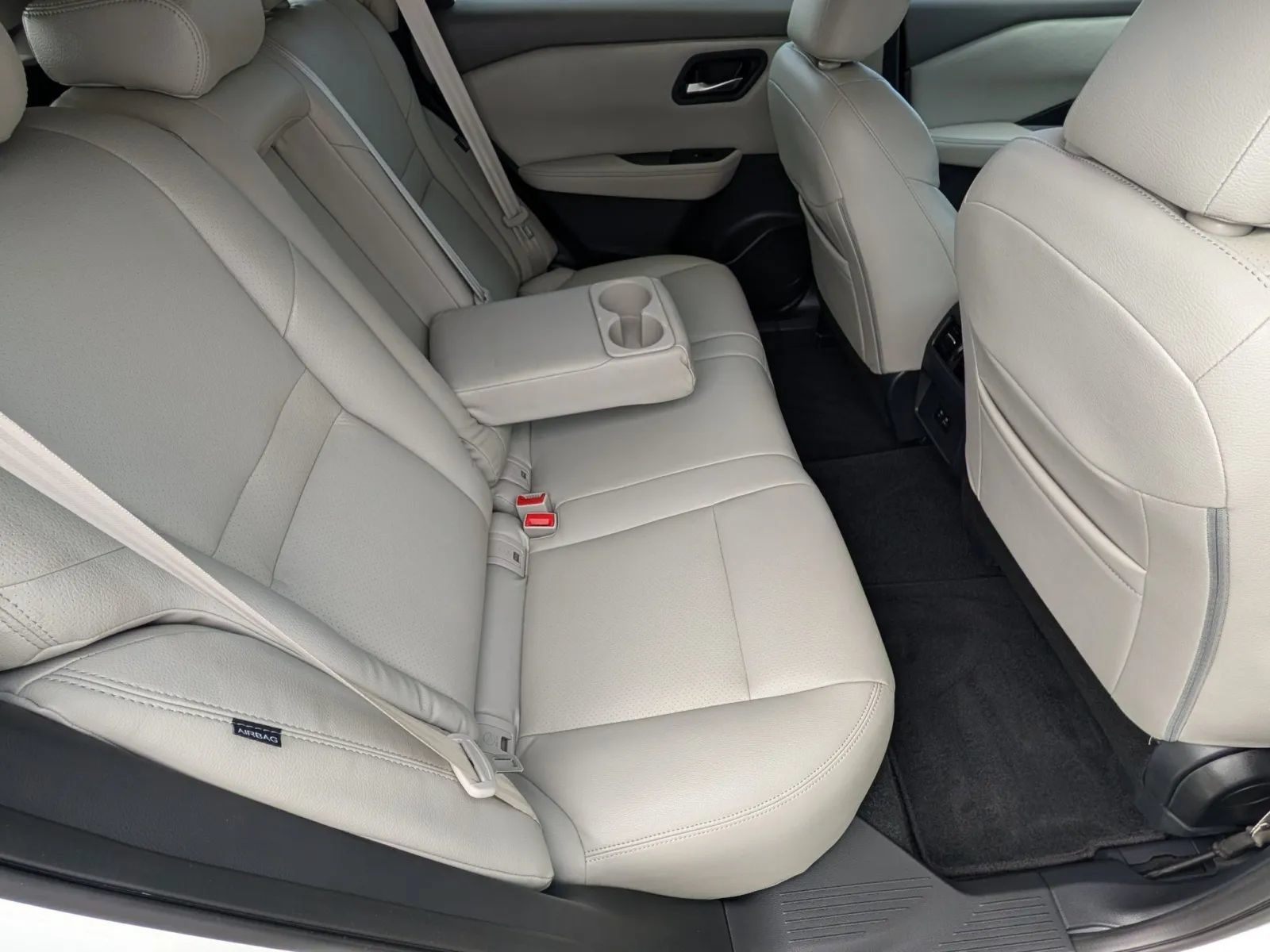 Used 2021 Nissan Rogue SV FWD image 14