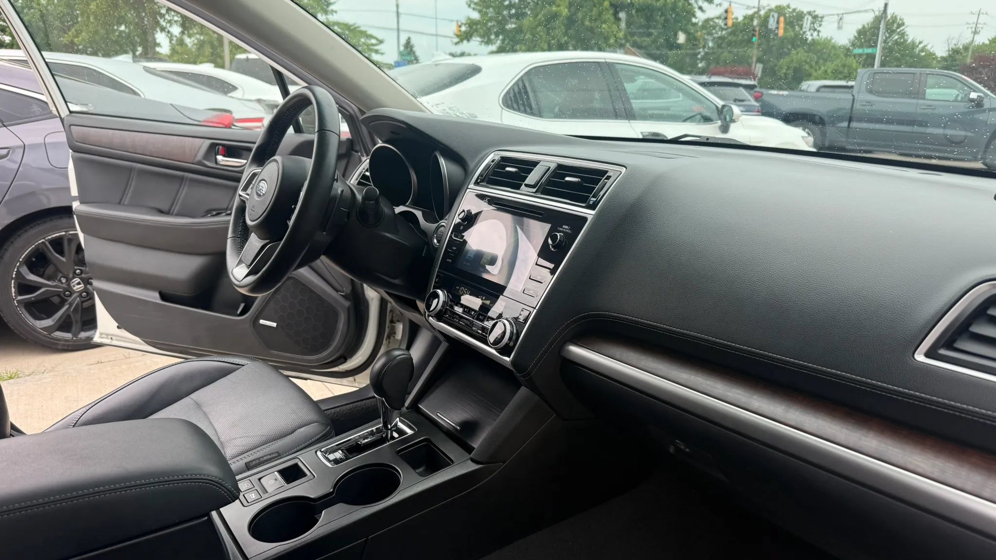 Used 2018 Subaru Outback 3.6R Limited AWD/4WD image 13