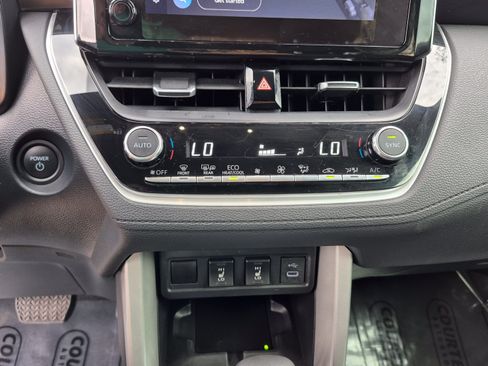 Used 2024 Toyota Corolla Cross AWD Hybrid w/ Convenience Package image 27