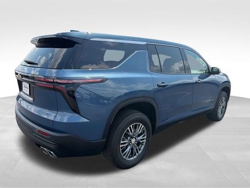 Used 2024 Chevrolet Traverse LS FWD image 6
