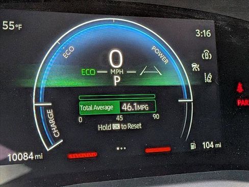 Used 2025 Toyota Camry SE w/ Convenience Package image 4