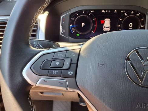 Used 2023 Volkswagen Atlas Cross Sport SE w/ Panoramic Sunroof Package AWD/4WD image 25