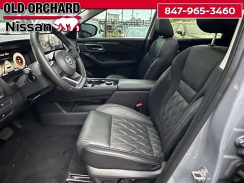 Used 2024 Nissan Rogue Platinum w/ Platinum Premium Package AWD/4WD image 10