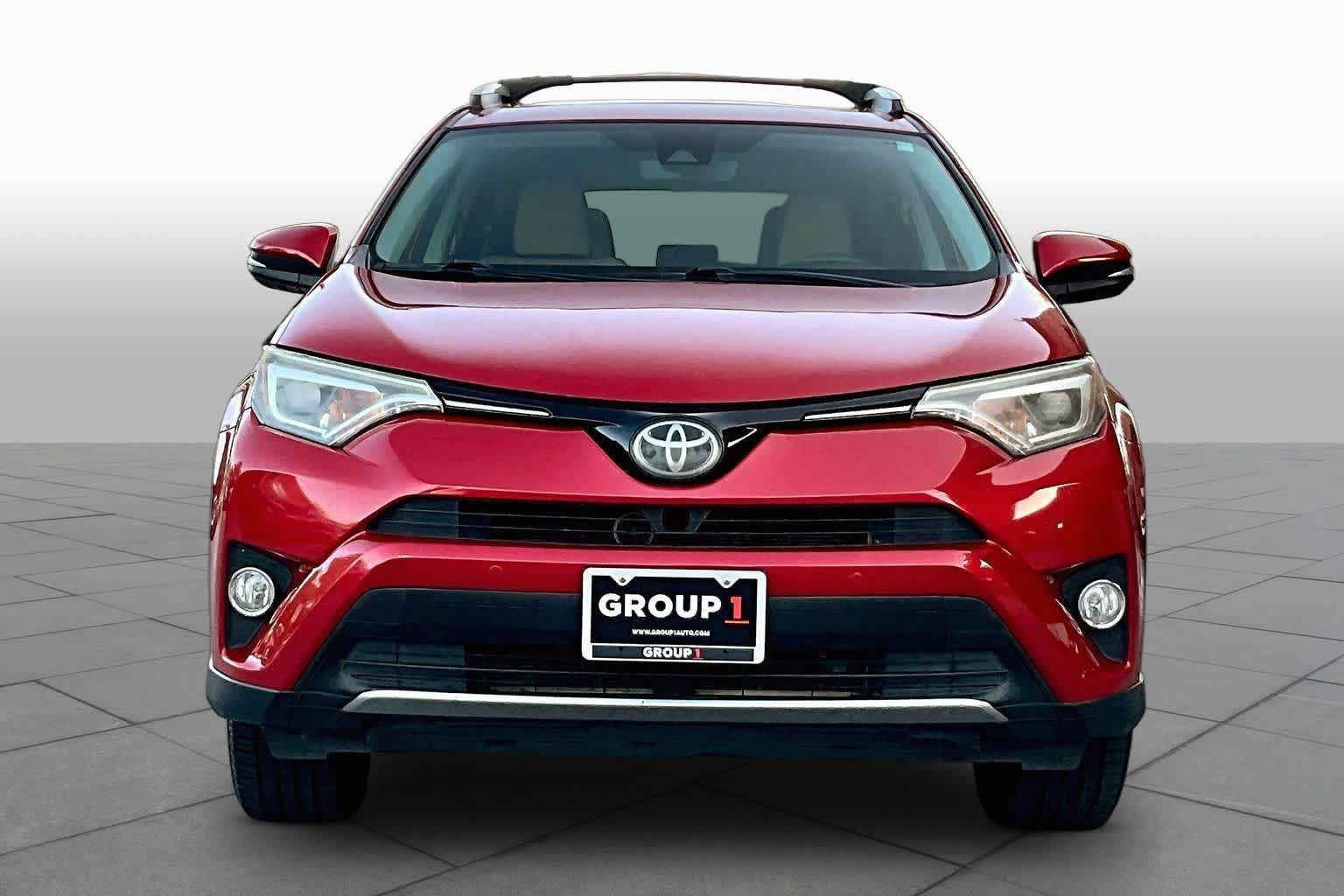 Used 2016 Toyota RAV4 Limited w/ Advanced Technology Package FWD image 4