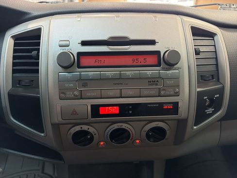 Used 2011 Toyota Tacoma PreRunner w/ SR5 Pkg #2 image 18