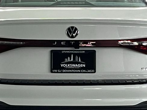 New 2026 Volkswagen Jetta SE FWD image 34