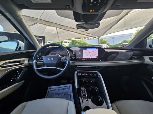 Certified 2025 Audi Q5 Premium w/ Convenience Package AWD/4WD image 17