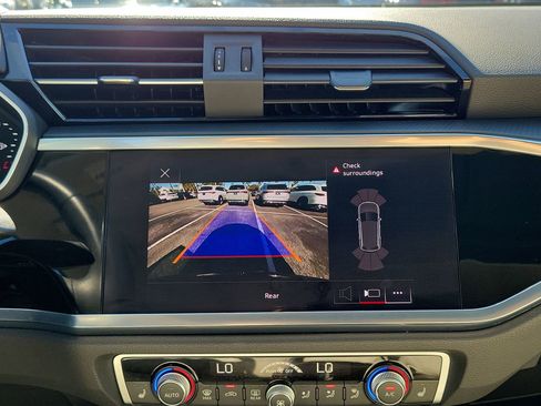 Used 2022 Audi Q3 2.0T Premium w/ Convenience Package image 18