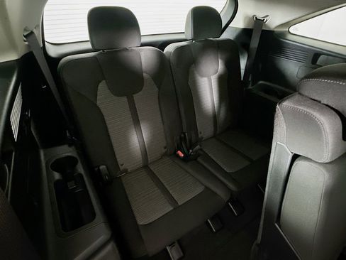 Certified 2023 Kia Sorento LX FWD image 8