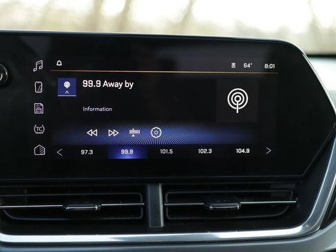 Used 2024 Chevrolet Trax ACTIV w/ Sunroof Package image 12