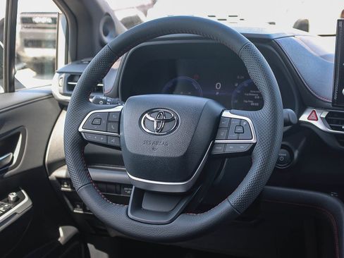 New 2026 Toyota Sienna XSE FWD image 18