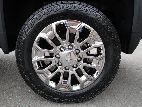 New 2026 GMC Sierra 2500 Denali w/ Denali Reserve Package image 24