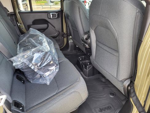 New 2025 Jeep Gladiator Willys image 11