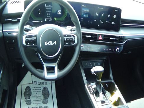 Used 2025 Kia K5 LXS FWD image 13