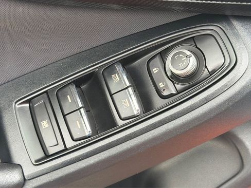 Used 2019 Subaru Crosstrek 2.0i Premium w/ Moonroof Package AWD/4WD image 36