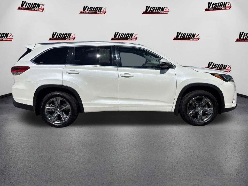 Used 2018 Toyota Highlander Limited Platinum AWD/4WD image 4