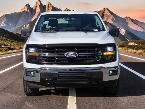 Used 2024 Ford F150 XLT w/ Tow/Haul Package AWD/4WD image 4