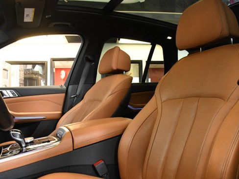 Used 2019 BMW X5 xDrive40i w/ Luxury Seating Package AWD/4WD image 48