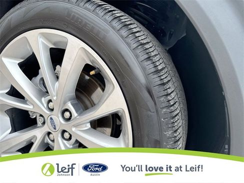 Used 2023 Ford Explorer Platinum w/ Technology Package image 39