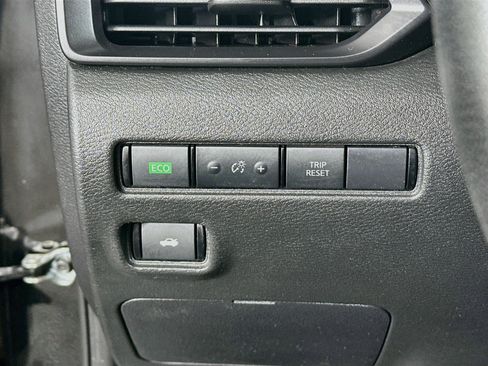 Used 2024 Nissan Sentra S FWD image 16