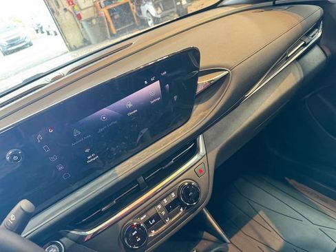 New 2025 Buick Envista Preferred w/ Convenience I Package image 41