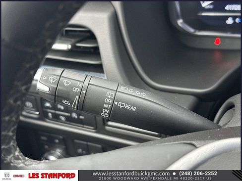 Used 2024 GMC Yukon XL SLT w/ SLT Premium Package image 27