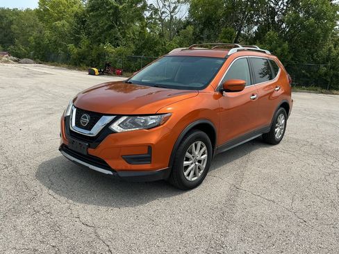 Used 2018 Nissan Rogue SV AWD/4WD image 1