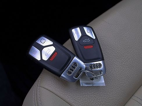 Used 2018 Audi Q5 2.0T Premium Plus w/ Premium Plus Package image 29