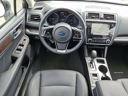 Used 2019 Subaru Outback 2.5i Limited AWD/4WD image 2