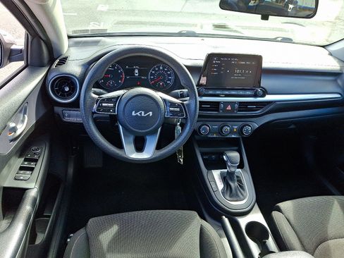 Used 2022 Kia Forte LXS image 11