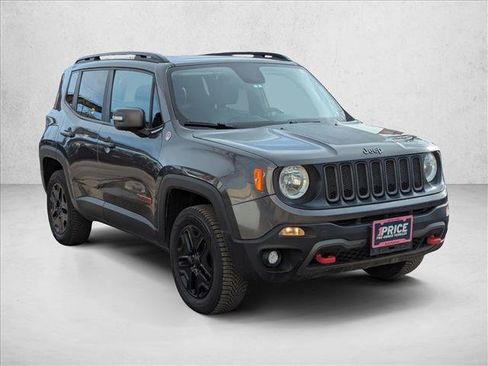 Used 2018 Jeep Renegade Trailhawk image 3