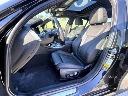 Used 2020 BMW 330i xDrive Sedan w/ Convenience Package image 11