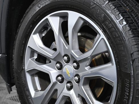 Used 2018 Chevrolet Traverse Premier image 35