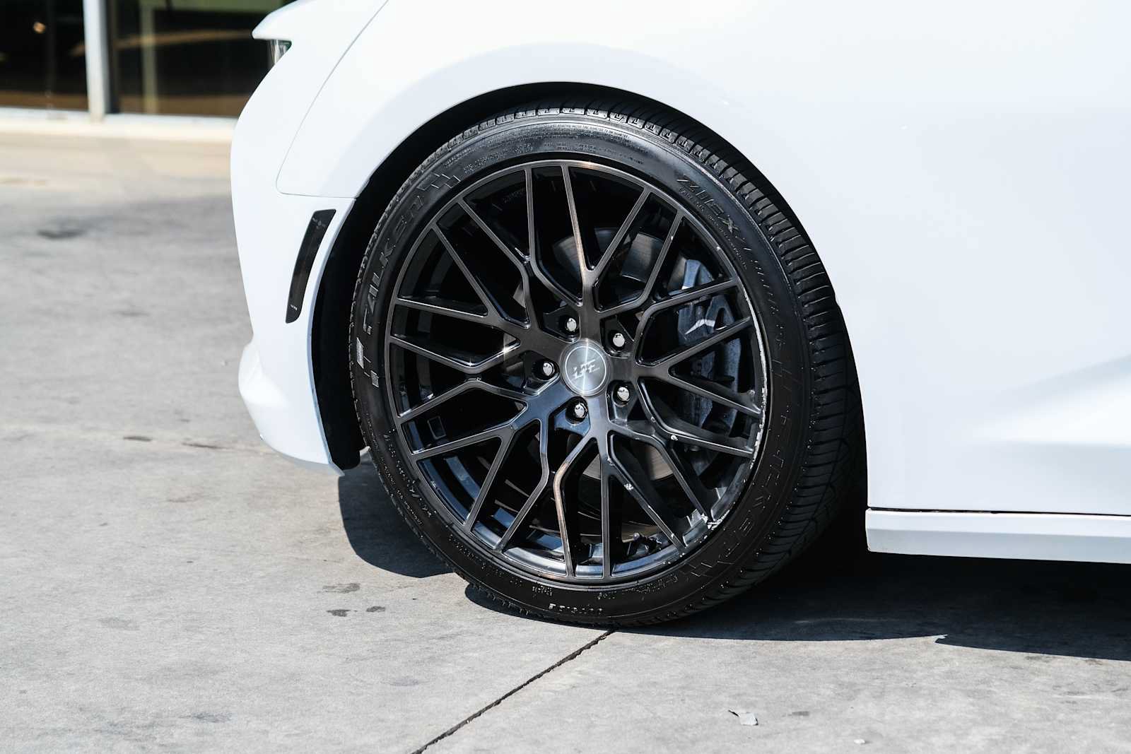 Used 2018 Chevrolet Camaro SS RWD image 21