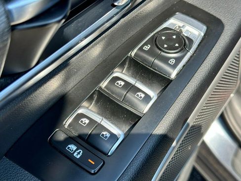 Used 2020 Kia Telluride EX w/ Towing Package AWD/4WD image 18