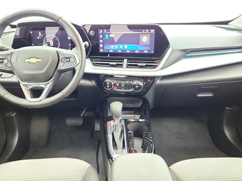 Used 2025 Chevrolet Trax LT w/ LT Convenience Package FWD image 27