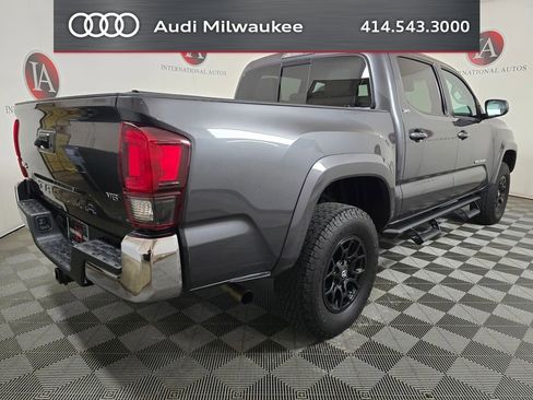Used 2020 Toyota Tacoma SR5 AWD/4WD image 4